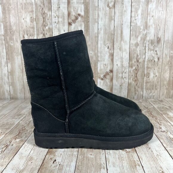 Ugg Classic Short Womens 6‎ black - Picture 1 of 8